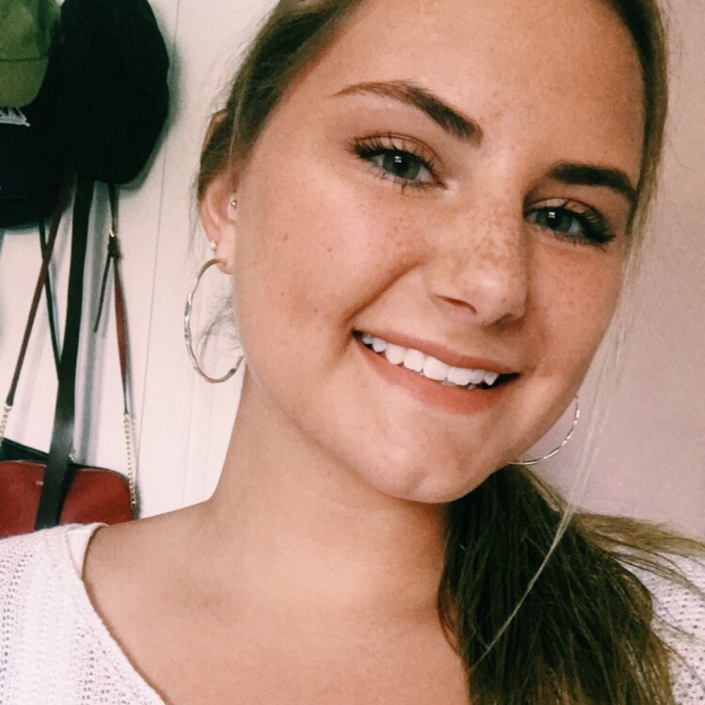 Meet your Posher, Courtney